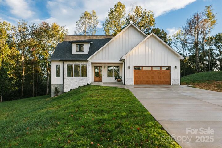 27 Baxter Woods Lane  Candler NC 28715 photo