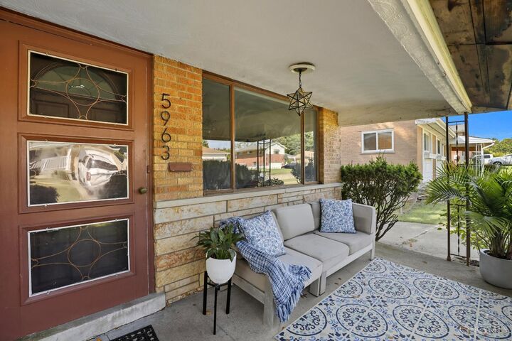 Property Photo:  5963 Oakapple Drive  OH 45248 