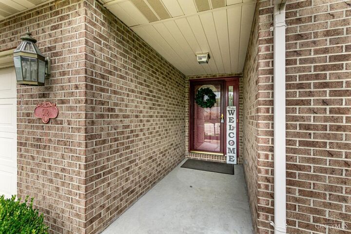 Property Photo:  512 Fenwick  OH 45014 