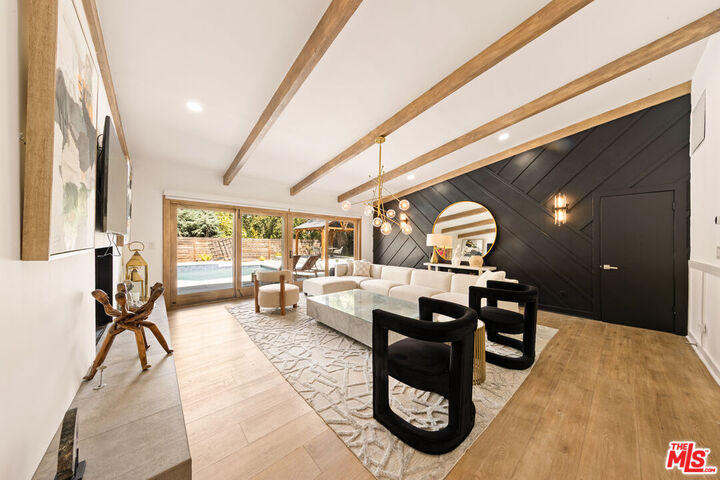 Property Photo: 24221 Aetna St CA 91367