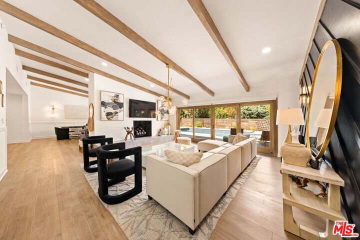 Property Photo: 24221 Aetna St CA 91367