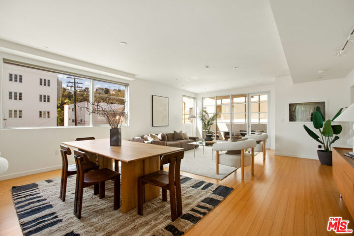 Property Photo: 8265 Fountain Ave CA 90046