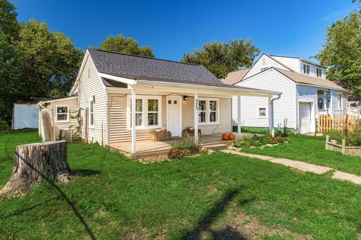 Property Photo:  575 Renick Avenue  OH 43113 