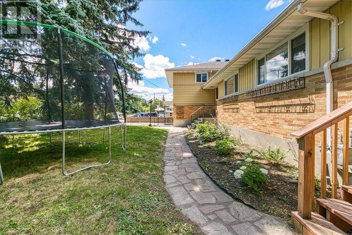 Photo de la propriété:  651 Shields Street  ON P3E 3W3