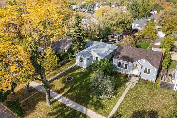 Property Photo: 223 Neil Avenue MB R2K 1C8