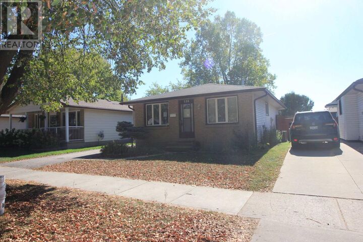 Property Photo: 136 Lacey Crescent ON N6E 2E7