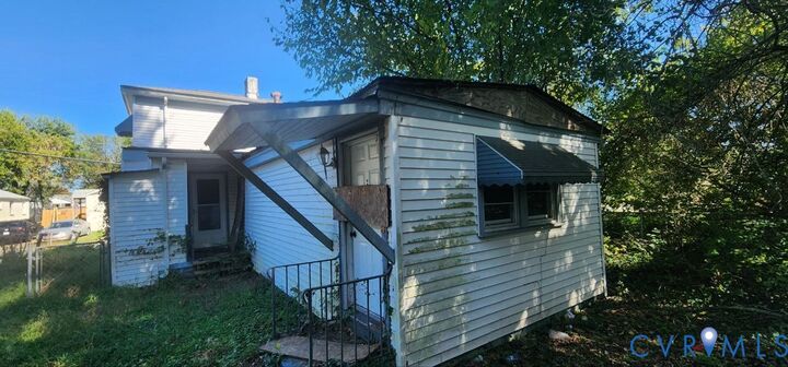 Property Photo: 10 S Old Church Street VA 23803