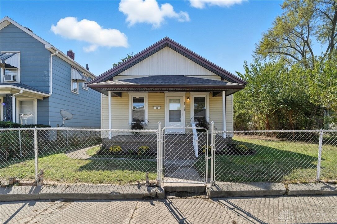 Property Photo:  1514 Taylor Avenue  OH 45044 