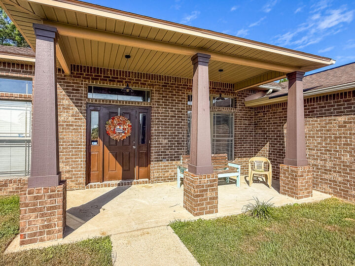 Property Photo:  6214 Flash Lane  FL 32536 