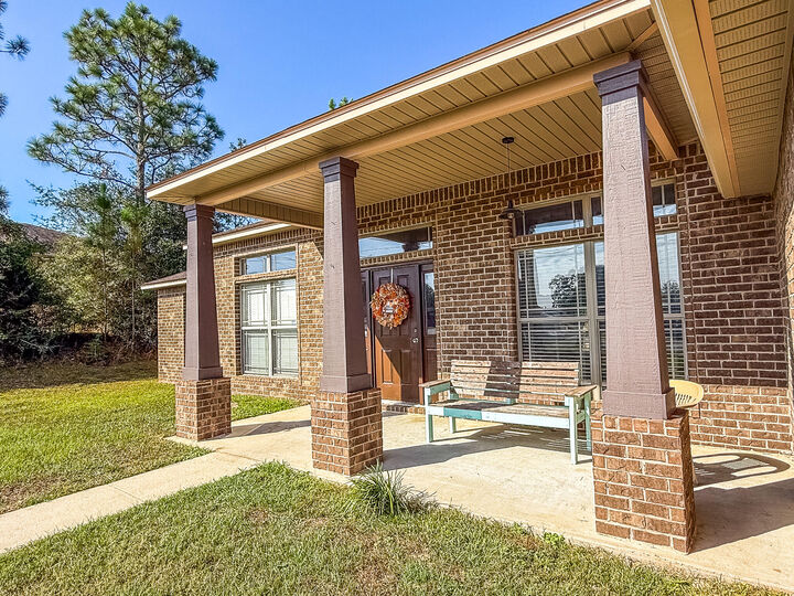 Property Photo: 6214 Flash Lane FL 32536