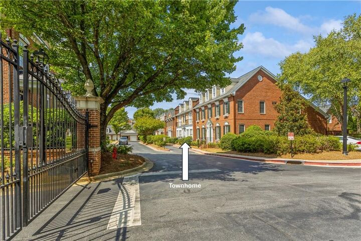 Property Photo: 4738 Ivy Ridge Drive SE GA 30339