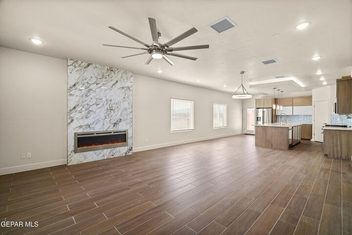 Property Photo: 7409 Norte Mesa Ln Lane TX 79934