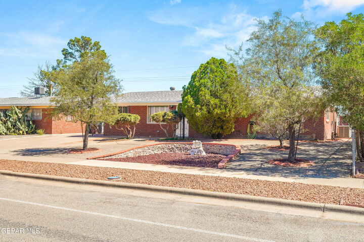 Property Photo: 2716 Catnip Street TX 79925
