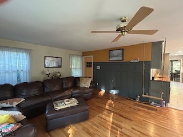 Property Photo:  14 Kensington Ct  NJ 08802 