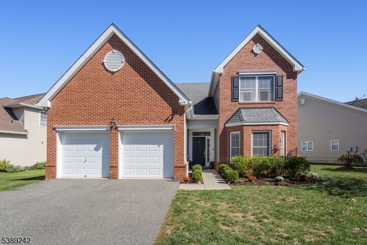 Property Photo:  24 Bluffs Ct  NJ 07419 