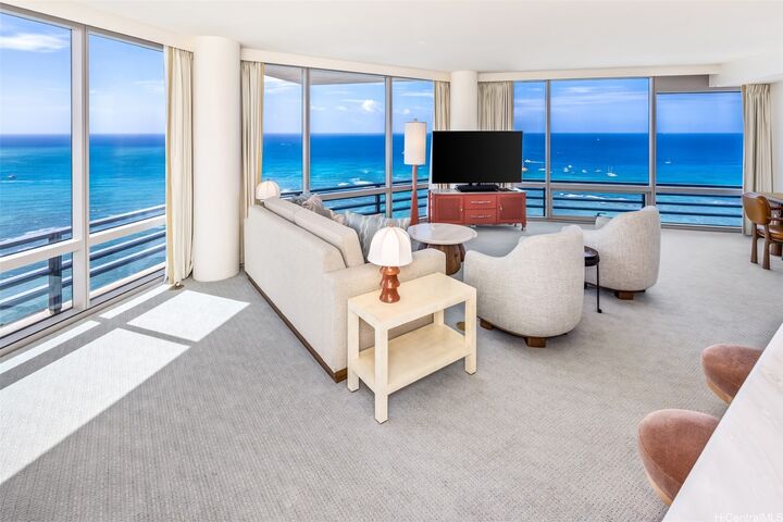 Property Photo:  223 Saratoga Road 3410  HI 96815 