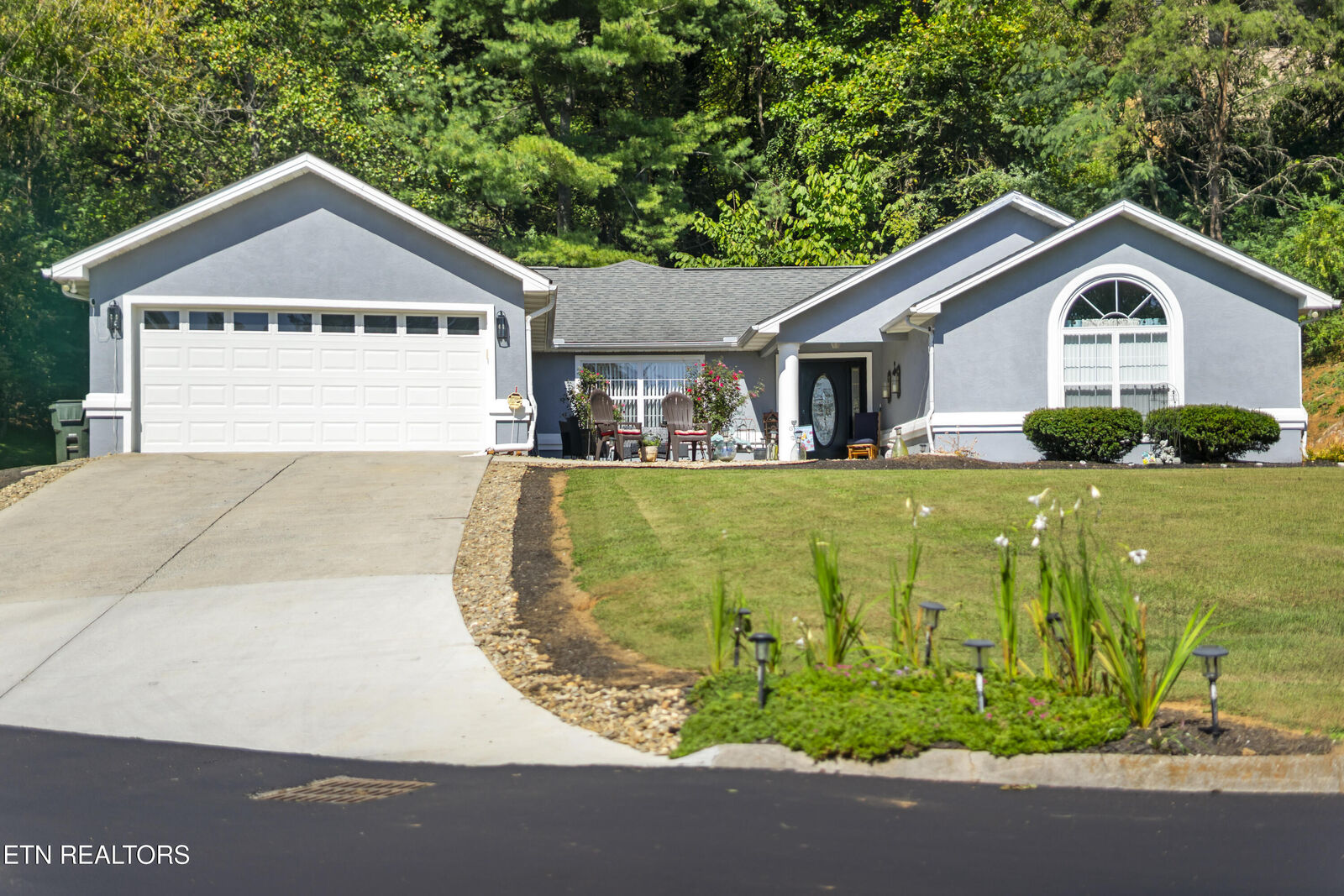 Property Photo: 205 Lexington Place TN 37862