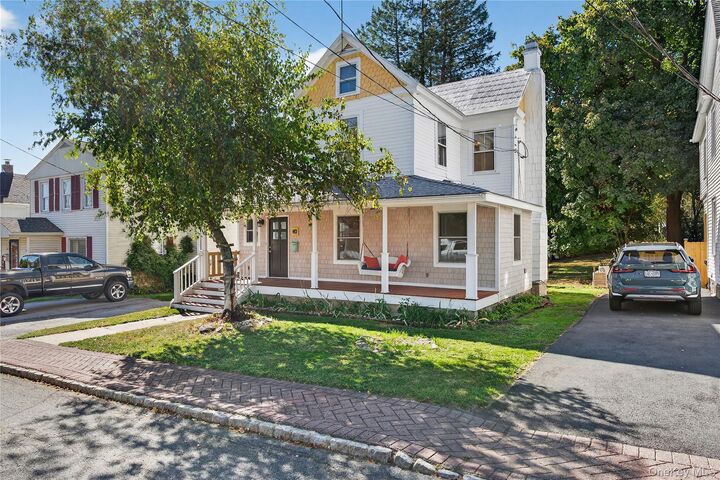Property Photo:  10 Howe Street  NY 10990 