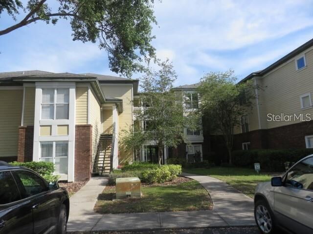 Property Photo:  4115 Chatham Oak Court 211  FL 33624 