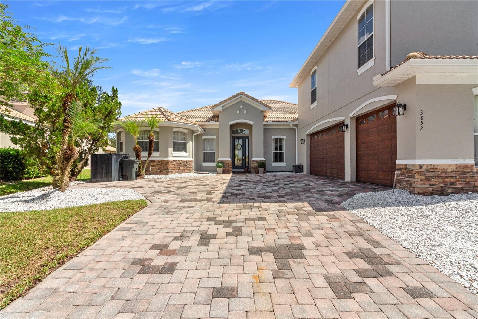 Property Photo: 3852 Shoreside Drive FL 34746