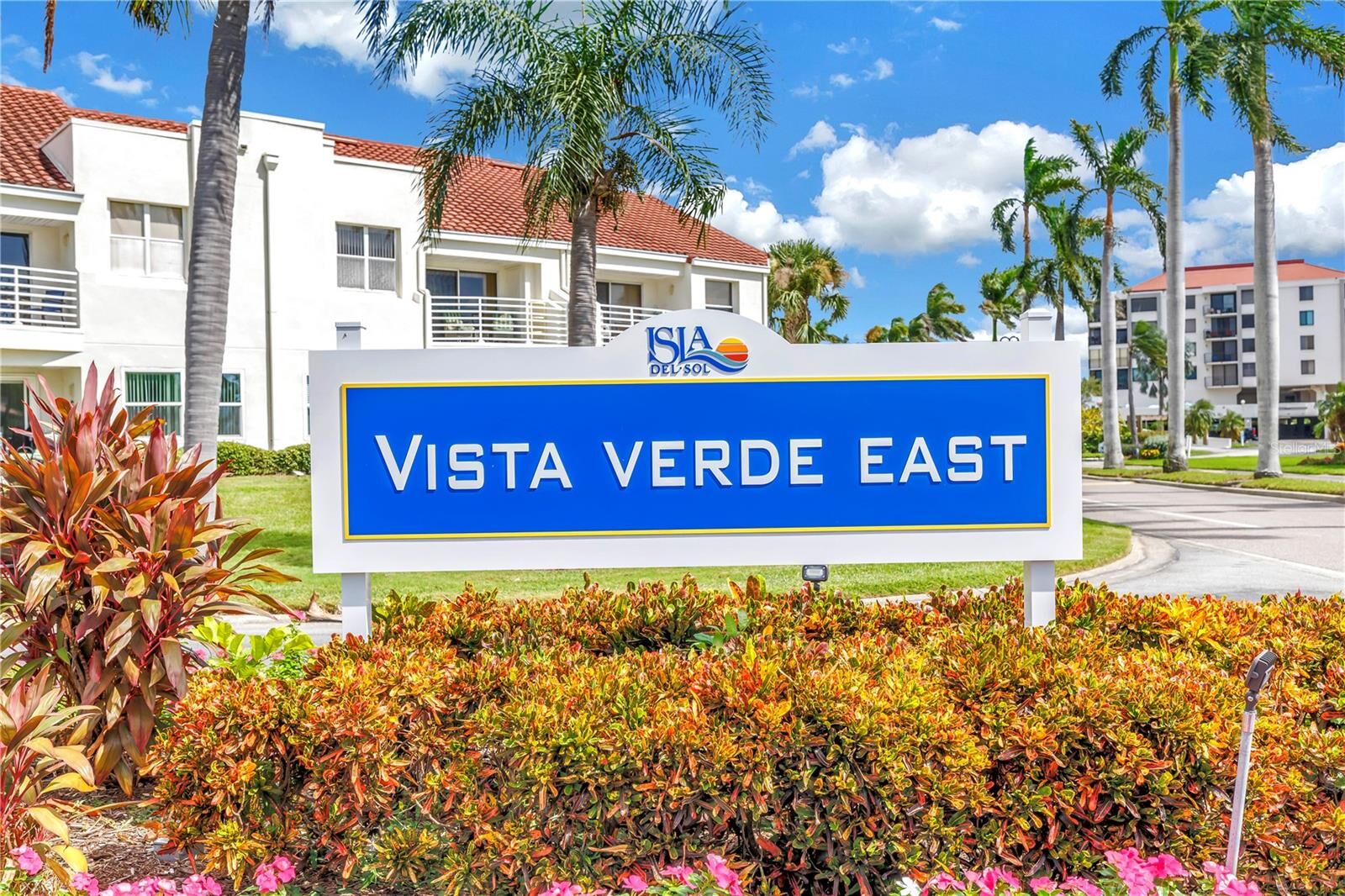 Property Photo:  6085 Bahia Del Mar Boulevard 105  FL 33715 
