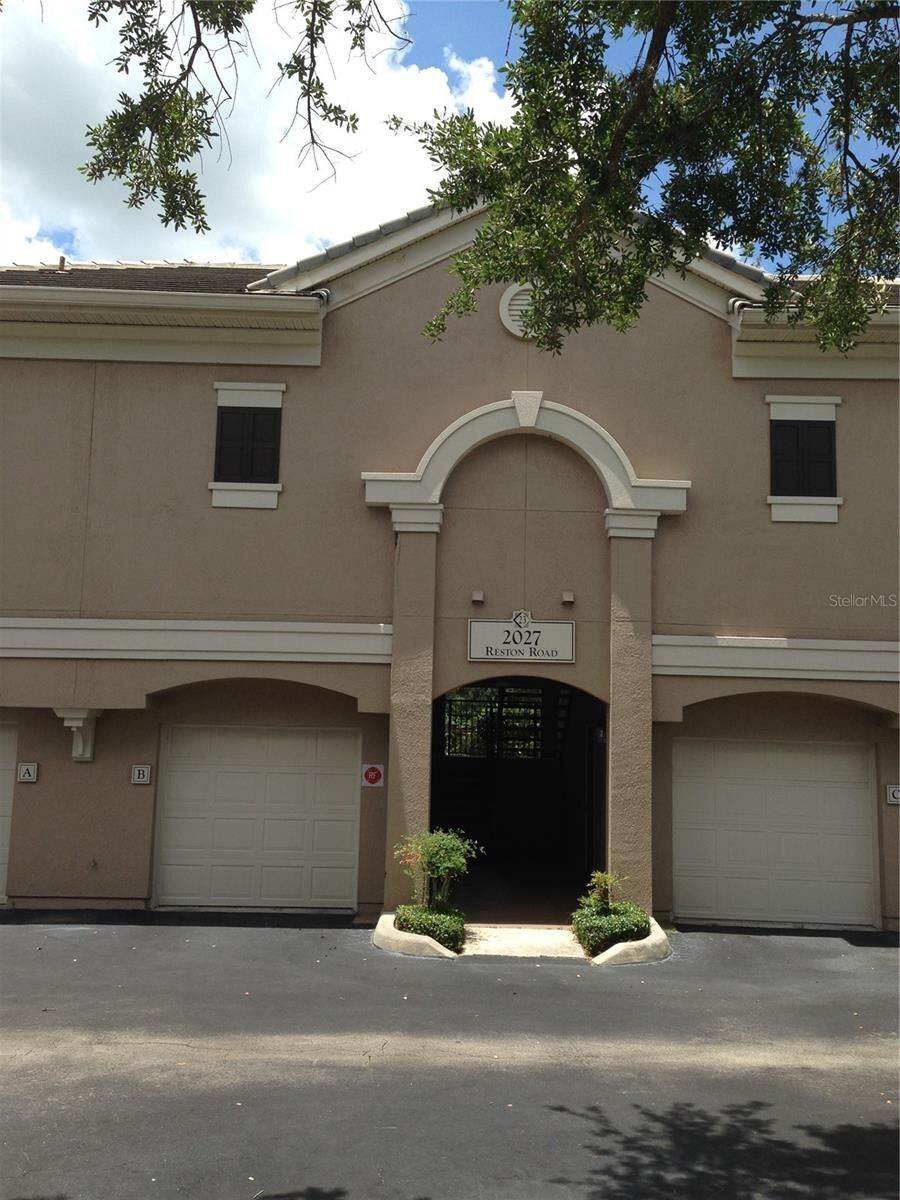 Property Photo: 2027 Reston Road 2302 FL 32837
