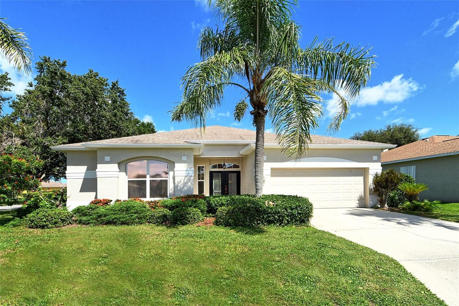 Property Photo:  5001 Sturbridge Court  FL 34238 