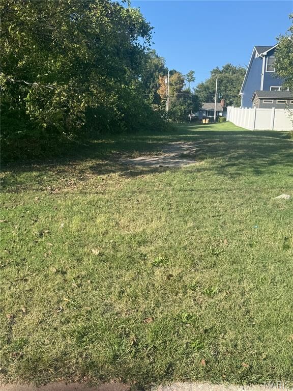 Property Photo:  341 New York Street  MO 63122 