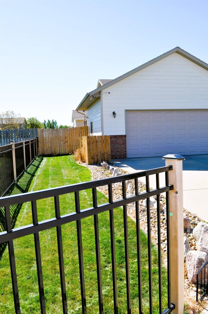 Property Photo: 607 Airway Court SD 57719