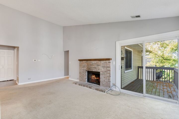 Property Photo:  938 Hidden Lake Drive 938  IL 60089 