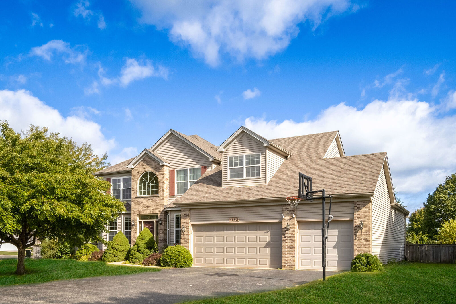 Property Photo: 1163 Western Lane IL 60560
