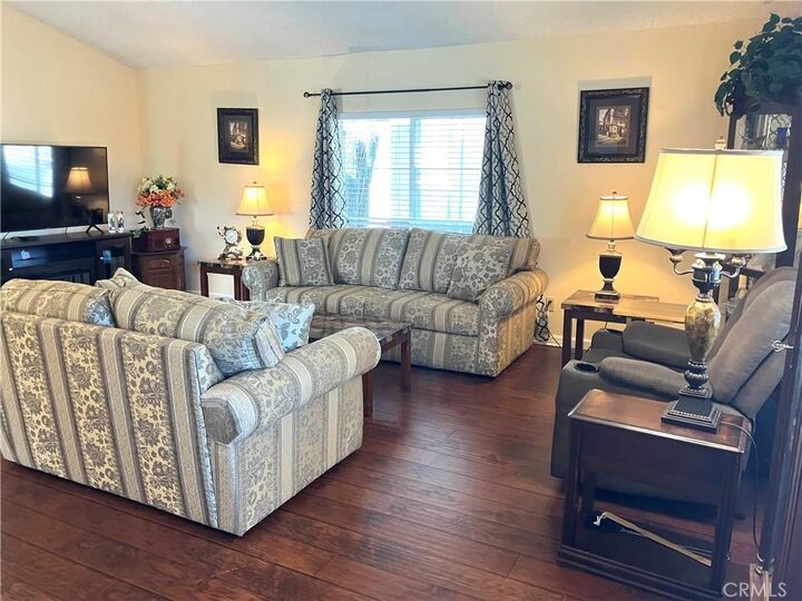 Property Photo:  1250 N Kirby Street 77  CA 92545 