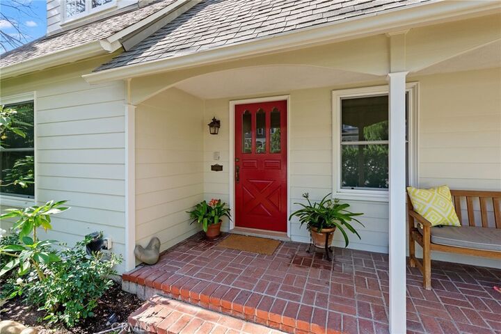 Property Photo:  12139 Hollyglen Place  CA 91604 