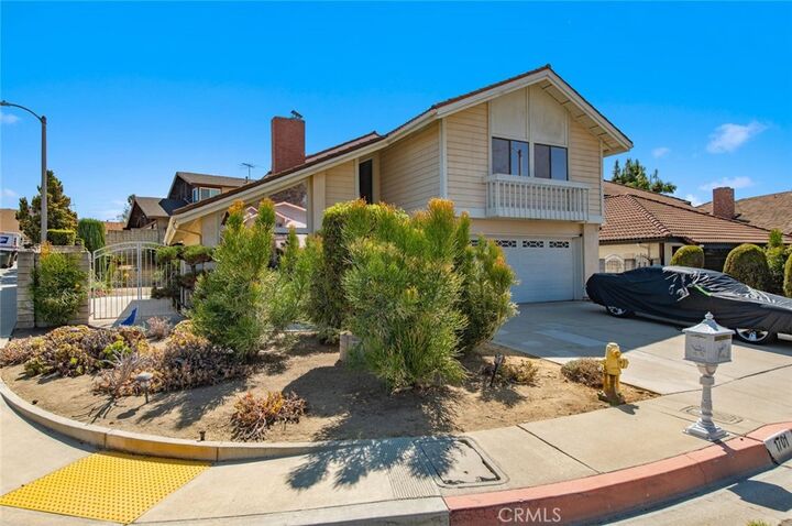 Property Photo: 1701 Via Palermo CA 90640