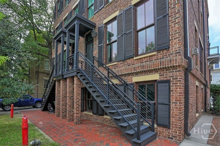 Property Photo:  407 E McDonough Street  GA 31401 