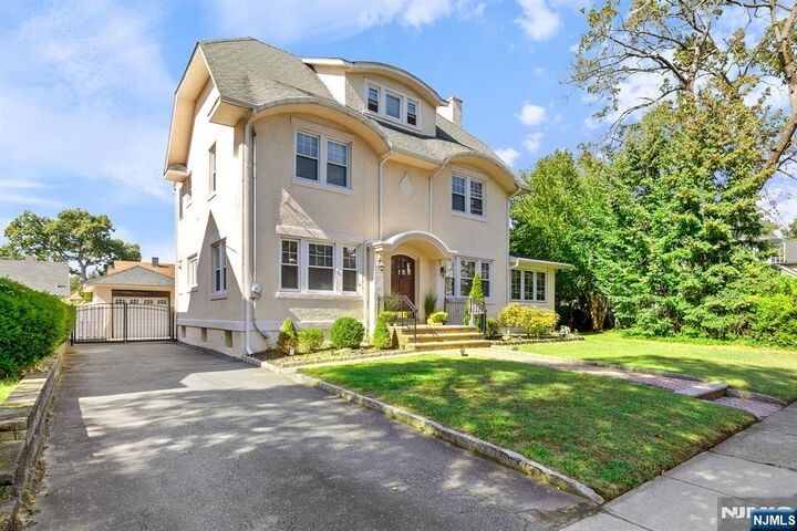 Property Photo:  86 Wheaton Place  NJ 07070 