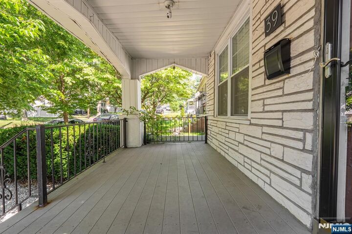 Property Photo:  39 Summit Street  NJ 07660 