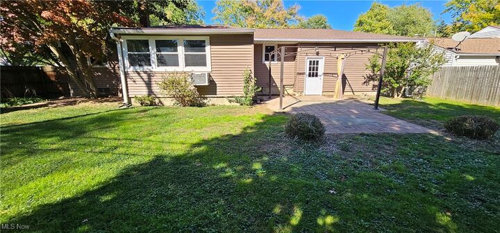 Property Photo: 1208 Westshore Drive OH 44004
