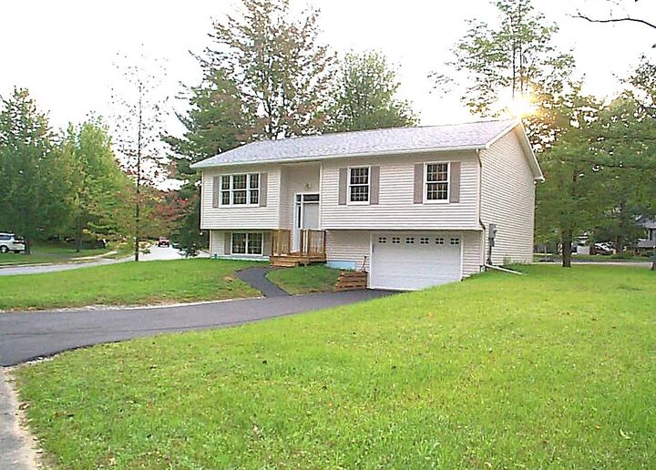 2 Francis Drive  Essex Junction VT 05452 photo