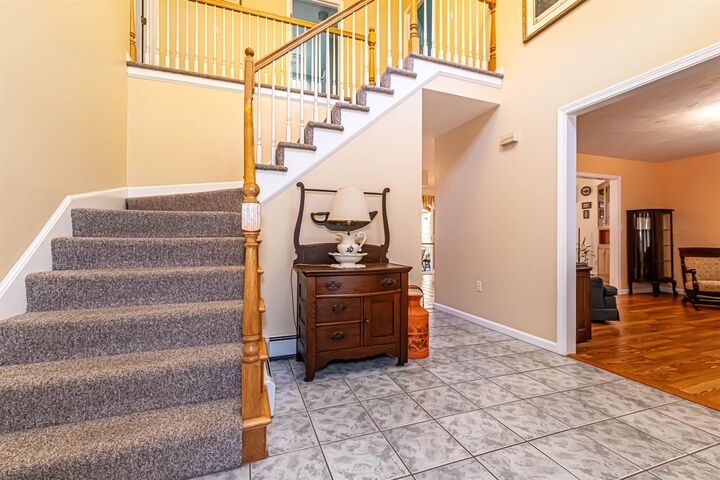 Property Photo:  3 Ben Farnsworth Road  NH 03033 