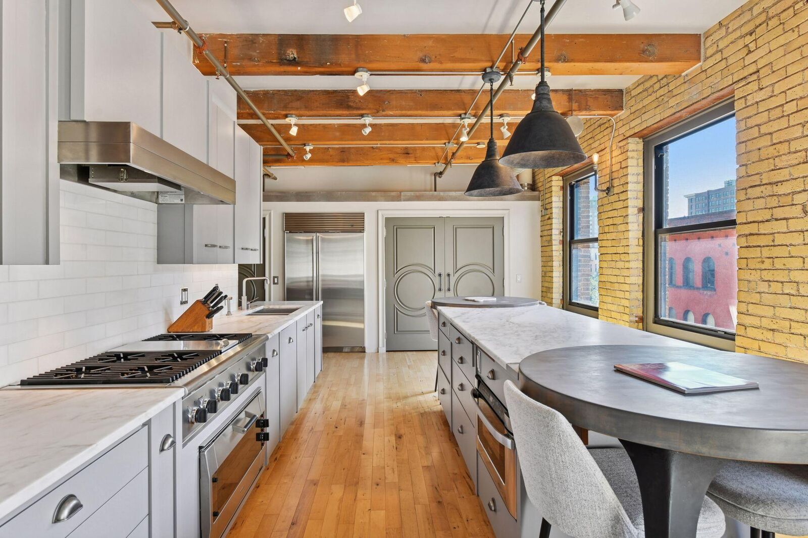 Property Photo:  406 Wacouta Street 412  MN 55101