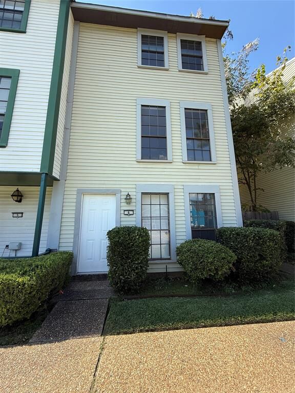 Property Photo: 2500 Centenary Boulevard 6 LA 71104