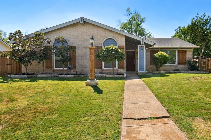 Property Photo:  2102 Statler Drive  TX 75007 