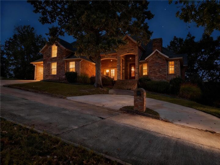 Property Photo: 15871 Serenity Point Lane AR 72756