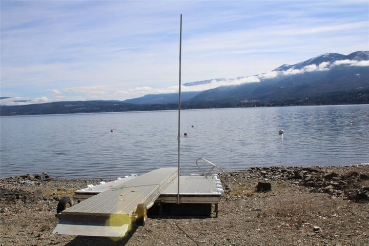 Photo de la propriété: 3003 Squilax-Anglemont Road BC V0E 1M4