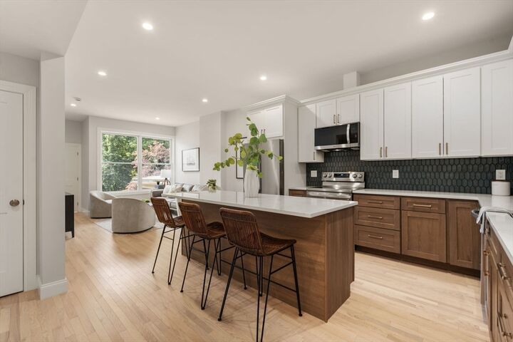 587 E Broadway 3  Boston MA 02127 photo