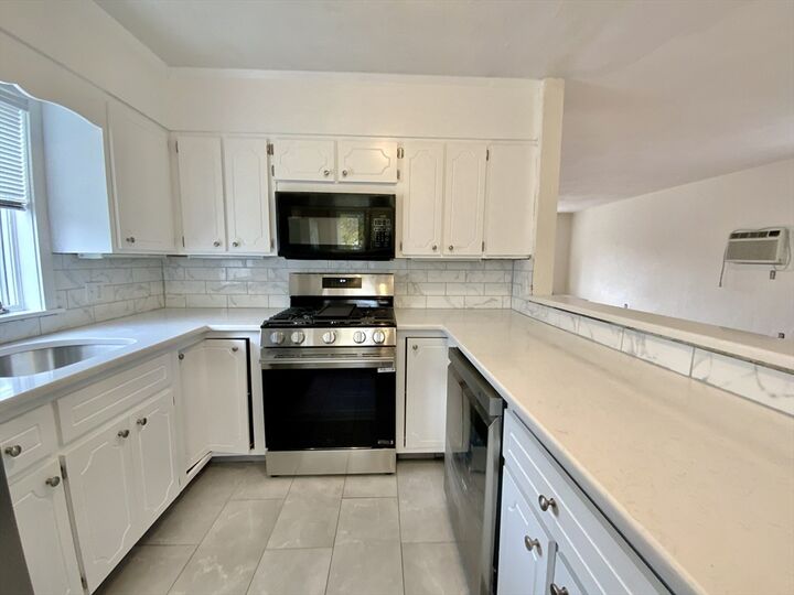 Property Photo:  67 Bow St 2  MA 02474 
