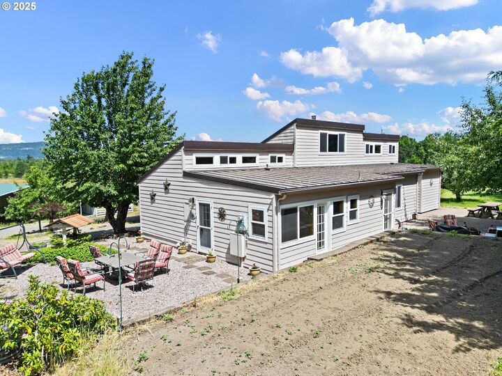 Property Photo:  36189 Highway 58  OR 97455 