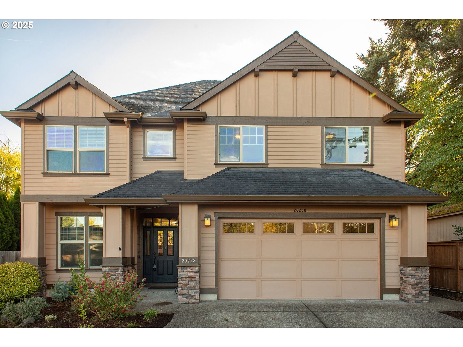 Property Photo:  20258 SW 93rd Ave  OR 97062 