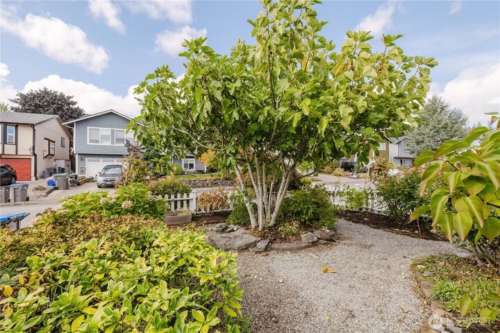 Property Photo:  1210  Daniels Avenue  WA 98312 